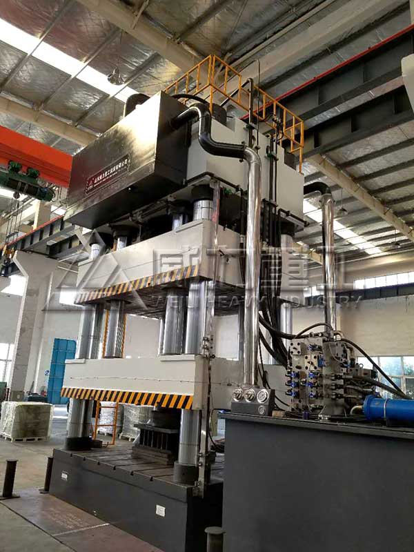 山东威力重工配重块成型液压机型号齐全